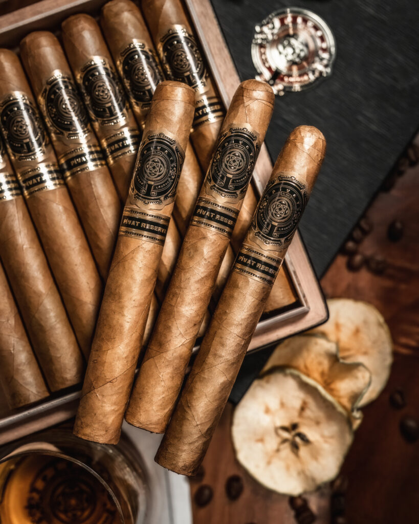 Pivat Three Cigars