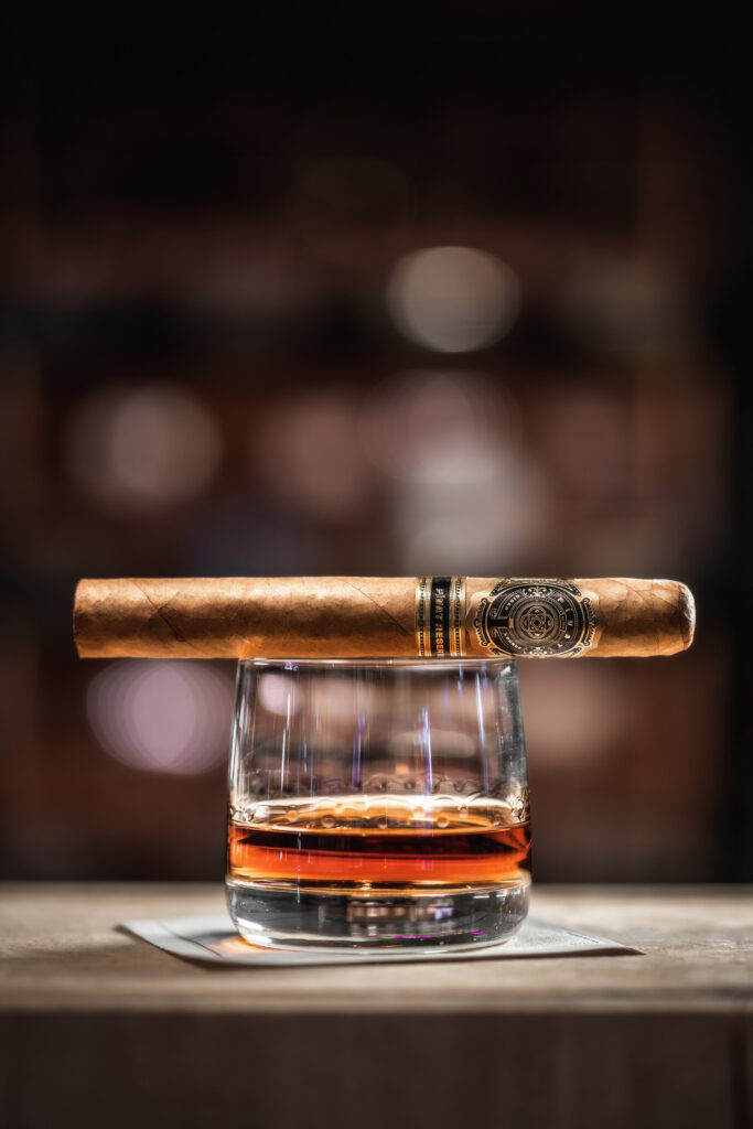 Pivat Glass of Bourbon & Cigar