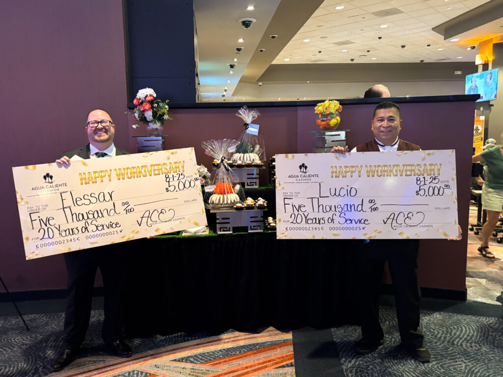 Service Awards in Poker